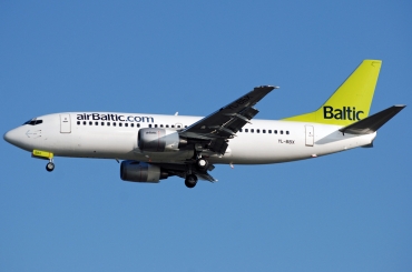 YL-BBX (cn 30334) Boeing 737-36Q