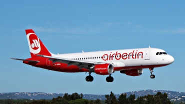 D-ABNA · Airbus A320-214 · (FAO / LPFR)