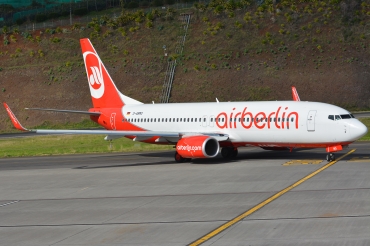 D-ABMO · Boeing 737-86J(WL) · (FNC / LPMA)