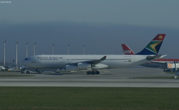 ZS-SLC (018) 1993 Airbus A340-211