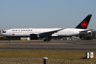 C-FNNH (cn 35247) Boeing 777-233LR