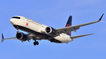 C-FSIQ (cn 61216) Boeing 737-8 MAX
