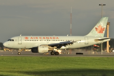 C-FYKR (cn 0693) Airbus A319-114