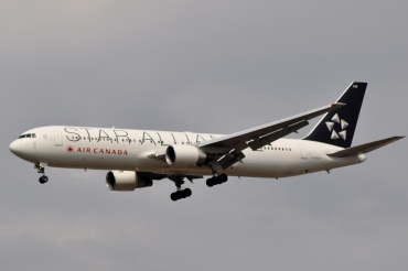 C-FMWY (cn 25587) Boeing 767-333ER
