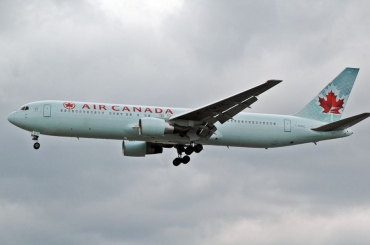 C-FMXC (25588) 1996 Boeing 767-333ER