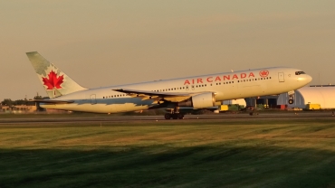 C-GBZR (25404) 1992 Boeing 767-38E(ER)