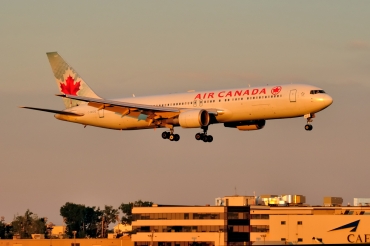 C-GEOQ (cn 30112) Boeing 767-375ER
