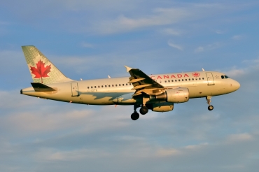 C-GITR · Airbus A319-112 · (YOW / CYOW)