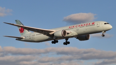 C-FRSA (cn 37175) Boeing 787-9