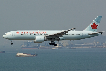 C-FIUF · Boeing 777-233/LR · (HKG / VHHH)