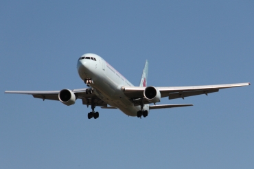 C-FMWQ (25584) 1995 Boeing 767-333(ER)