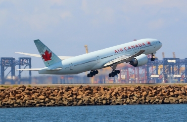 C-FIUJ (cn 35244) Boeing 777-233