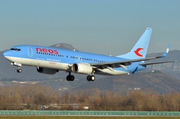 I-NEOW (32685) 2007 Boeing 737-86N WL