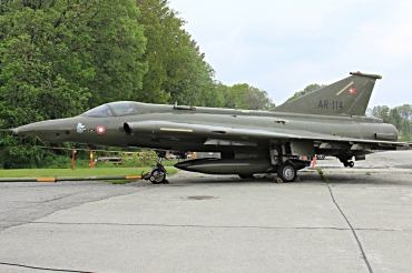 AR-114 (35-1114) 1971 Saab RF-35 Draken