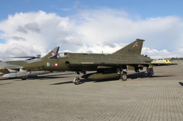 AR-114 (35-1114) 1971 Saab RF-35 Draken