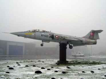 RT-657 (583A-5327) Lockheed CF-104D Starfighter Mk2