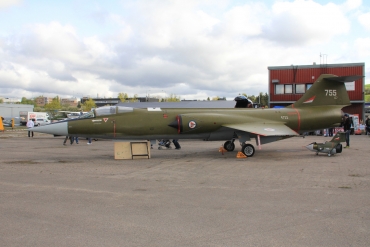 755 · Lockheed  CF-104 Starfighter · (ENKJ)