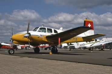 A-713, (cn EH-58), Beech E50 Twin Bonanza