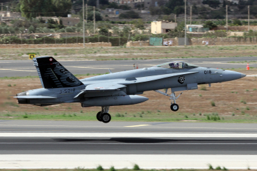 J-5018 1998 McDonnell Douglas F/A-18C Hornet