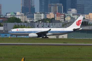 B-5918 (1396) 2013 Airbus A330-243