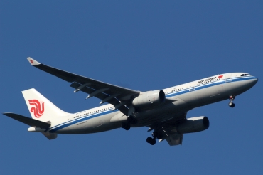 B-6536 · Airbus A330-243 · (SYD / YSSY)