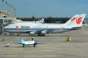 B-2447, (cn 25883), Boeing 747-4J6