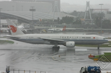 B-2065 · Boeing 777-2J6 · (SYD / YSSY)