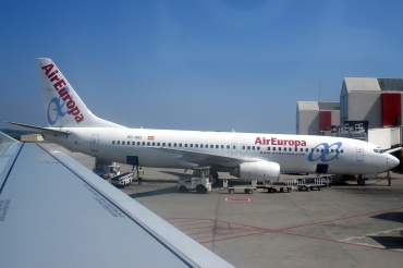EC-IXO (30467) 2000 Boeing 737-883
