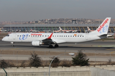EC-KXD (cn 19000244) Embraer 190-200LR