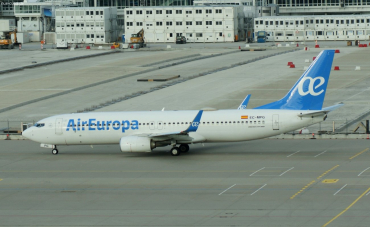 EC-MPG (60586) 2017 Boeing 737-85P(WL)