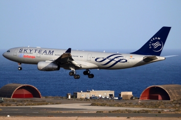 EC-LNH (551) 2003 Airbus A330-243