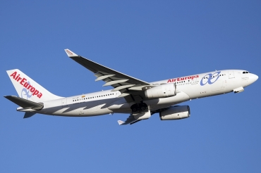 EC-LQP (526) 2003 Airbus A330-243