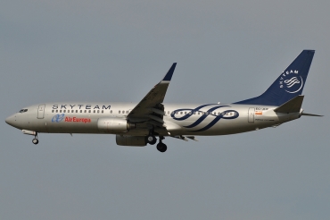 EC-JHK (33975) 2005 Boeing 737-85P(WL)