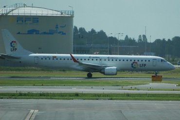 EC-KRJ (19000196) 2008 Embraer 190-200LR