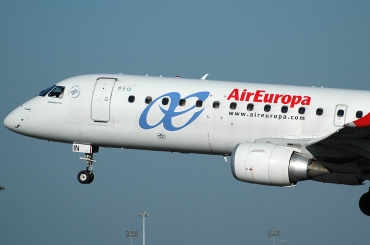 EC-LIN (cn 19000401) Embraer 190-200LR