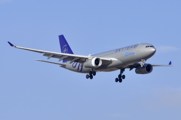 EC-LQP (526) 2003 Airbus A330-243