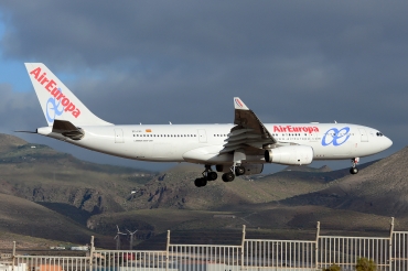 EC-LVL (461) 2002 Airbus A330-243