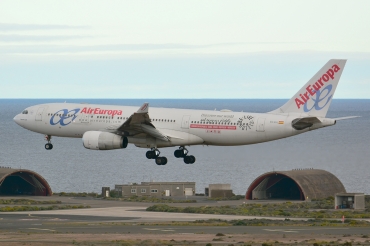 EC-LVL (461) 2002 Airbus A330-243