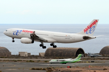 EC-MAJ (992) 2009 Airbus A330-243