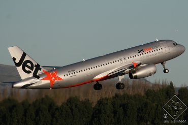 VH-VQR, (cn 2526), Airbus A320-232