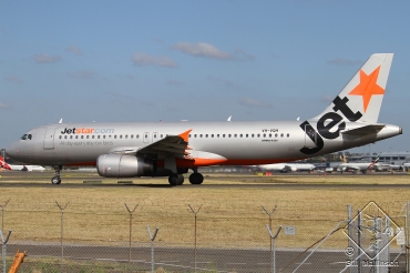 VH-VQH · Airbus A320-232 · (SYD / YSSY)