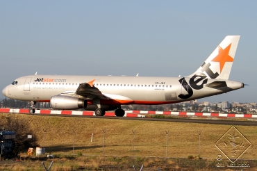 VH-JQX · Airbus A320-232 · (SYD / YSSY)