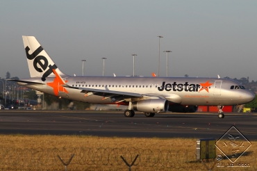 VH-VFO (5631) 2013 Airbus A320-232(WL)