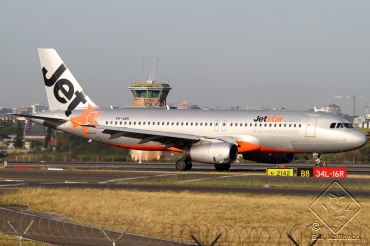 VH-VQH · Airbus A320-232 · (SYD / YSSY)