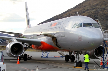 VH-VQU, (cn 2455), Airbus A320-232