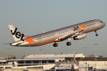 VH-VWU (3948) 2009 Airbus A321-231