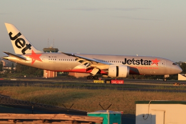 VH-VKE · Boeing 787-8 Dreamliner · (SYD / YSSY)
