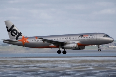 VH-VQT, (cn 2475), Airbus A320-232