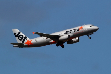 VH-JQL (2185) 2004 Airbus A320-232