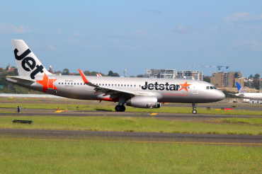 VH-VFL · Airbus A320-232(WL) · (SYD / YSSY)